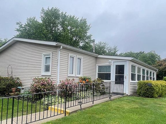 2nd image of 742 Dogwood Dr