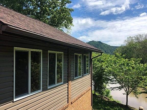4th image of 1118 Dorothy Dr