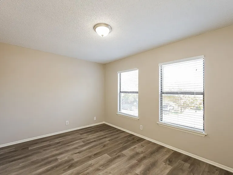 3191 Beacon Fld — Photo 15