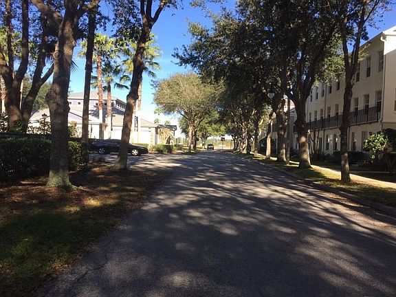 4th image of 1011 Siena Park Blvd E