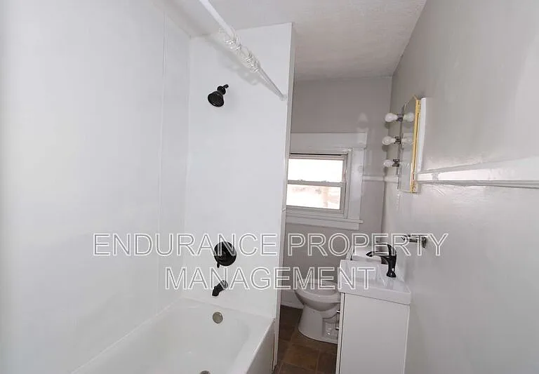 202-204 Harrison St #202 HARRISON AVENUE — Photo 16