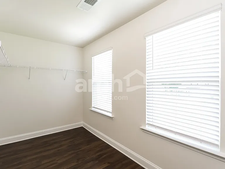 544 Rivermist Dr — Photo 14