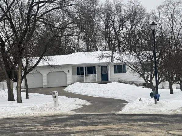 812 Zachery Circle, Reedsburg, WI 53959