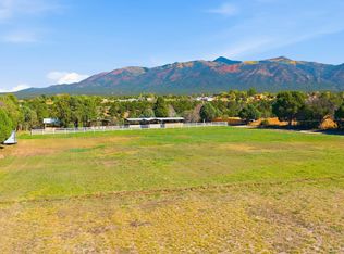 11 Camino De Adelaida Los Pinos Park, Arroyo Seco, NM 87514