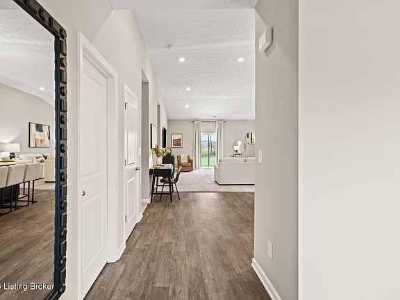 3rd image of 5018 Irwin Way