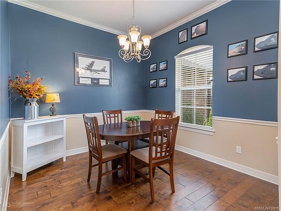 2nd image of 338 Avondale Ln