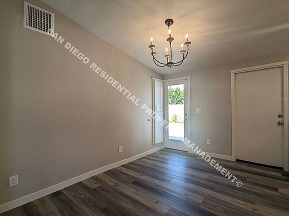 2nd image of 965 Beverly Ave