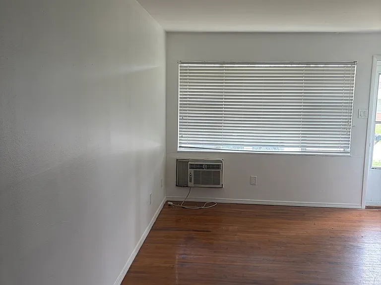 229 Solon Dr — Photo 4