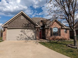 2903 S C St, Rogers, AR 72758