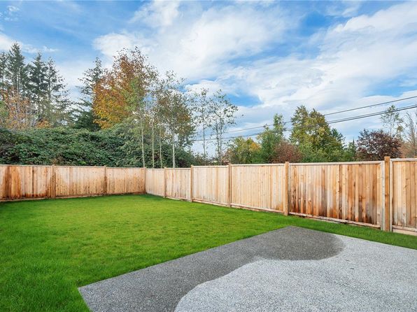 2110 Nikola Pl #A, Campbell River, BC V9W 6H9