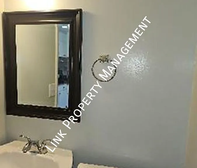 1640 Keeble St — Photo 9