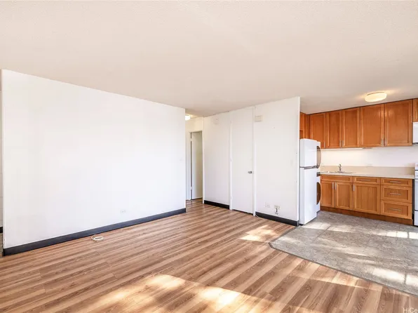 1702 Kewalo St APT 106, Honolulu, HI 96822