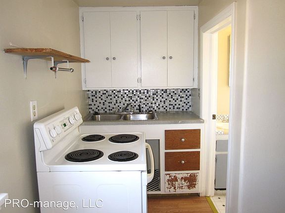 5th image of 417 1st St APT 2