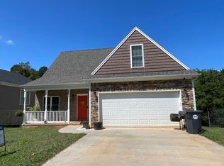 1182 Crest Ridge Dr, Bedford, VA 24523