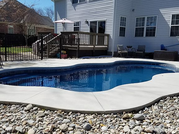 4th image of 1029 Sandoval Dr