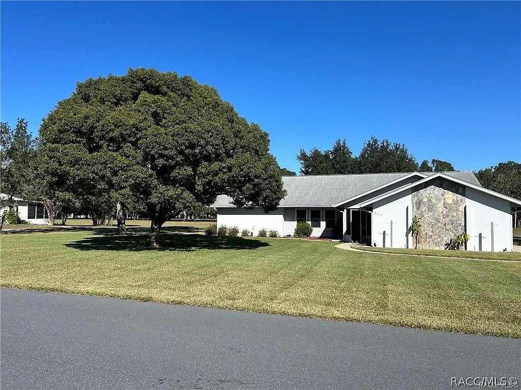 3 bed, 2.0 bath, 1779 sqft, $2,500 — Photo 1