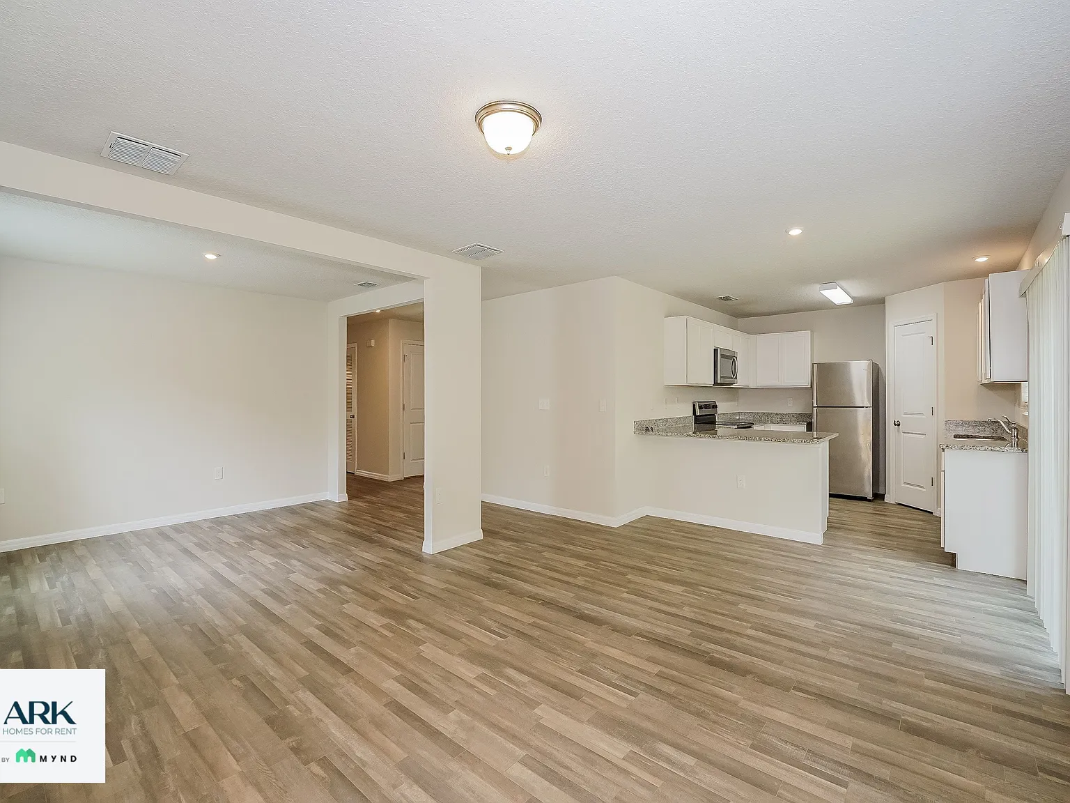 4 bed, 2.0 bath, 1650 sqft, $1,732 — Photo 4