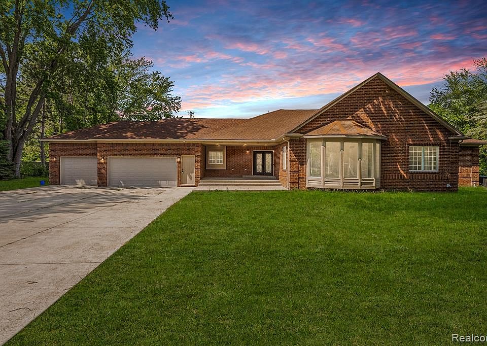 8929 Wiloray Ave, Shelby Township, MI 48317 MLS 20230050297 Zillow