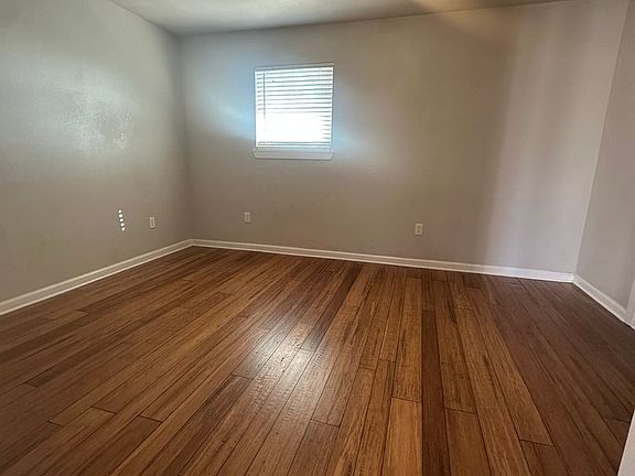 4th image of 901 Parmer Ave APT 4