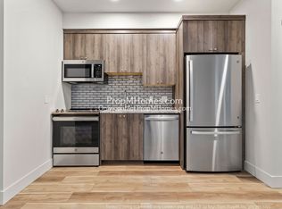 15948 Quarry Rd #B2, Lake Oswego, OR 97035