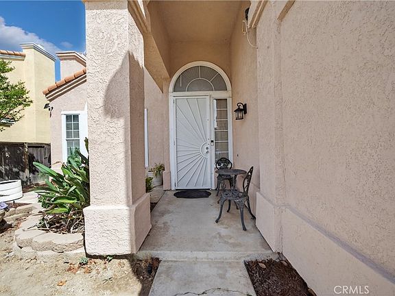 5th image of 676 Fuchsia Ln