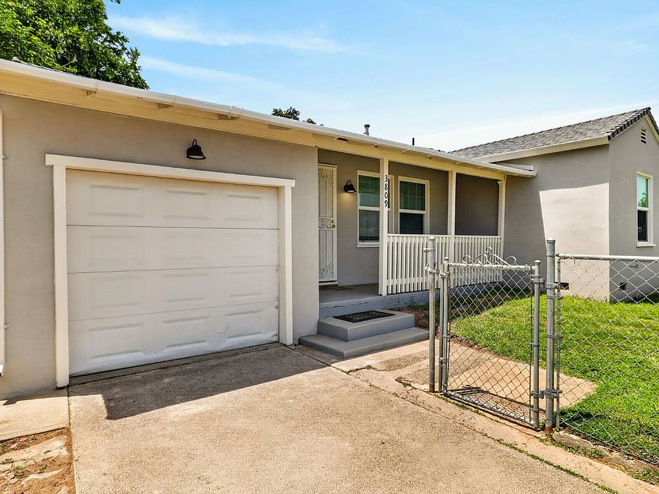 1st image of 3809 Presidio St