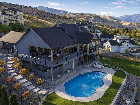 3rd image of 149 Clos Chevalle Road