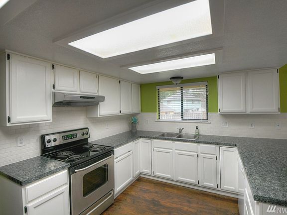 5th image of 1829 Diamond Ct SE