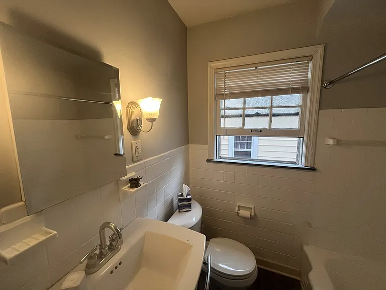 17616 Winslow Rd — Photo 8