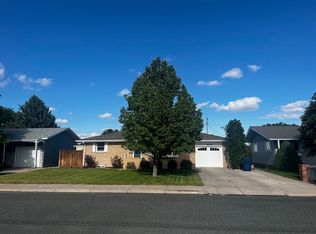 1905 Avenue M, Scottsbluff, NE 69361