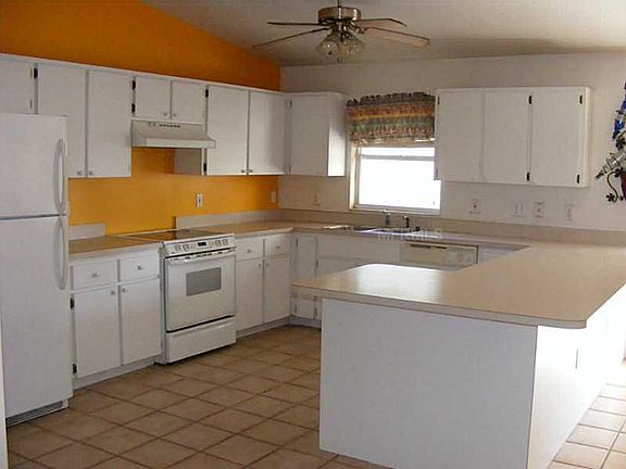 3rd image of 2324 Tioga Dr