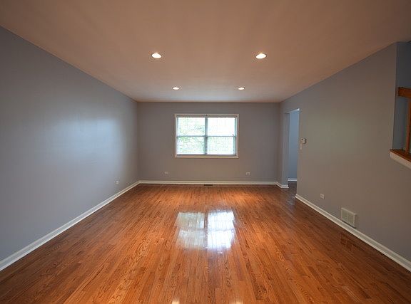 4th image of 2233 Glenmoor Dr