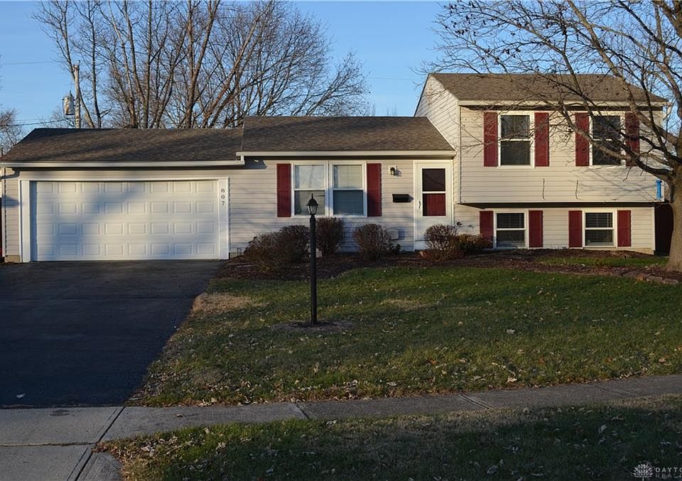 1st image of 807 McGraw Ct