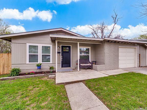 3rd image of 322 HOWERTON DR