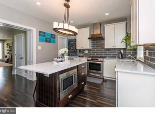 305 Carson St, Philadelphia, PA 19128