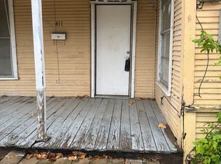 411 N Waco St, Groesbeck, TX 76642