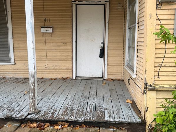 411 N Waco St