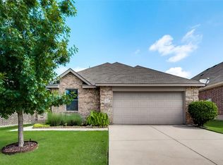 3921 Hollow Lake Rd, Roanoke, TX 76262