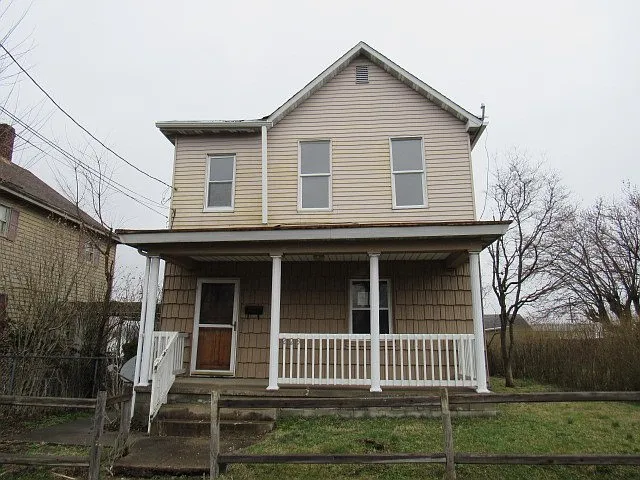 223 Searight Ave photo 1