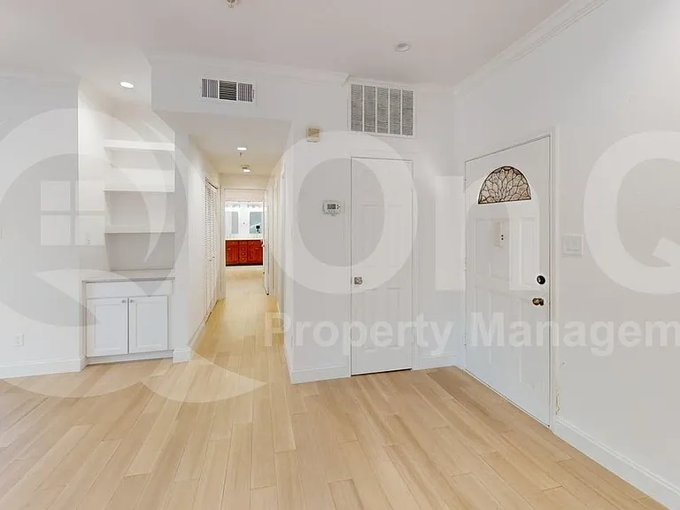 6000 Auburndale Ave #B — Photo 6