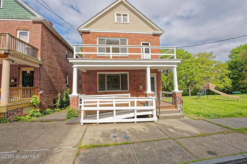 2nd image of 179 9th Street