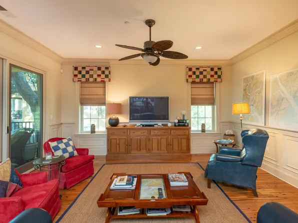 4255 Faber Place Dr #4204, North Charleston, SC 29405