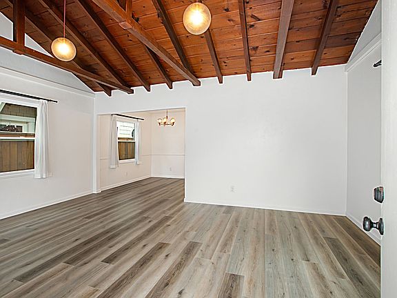4th image of 233 G Ave
