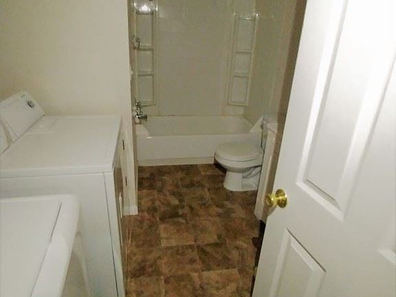 5th image of 3339 S Ainsworth Ave APT 7