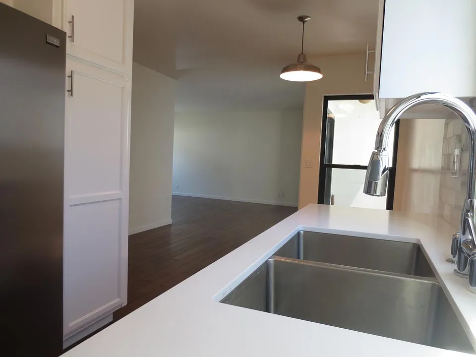 23 23rd Ave #3