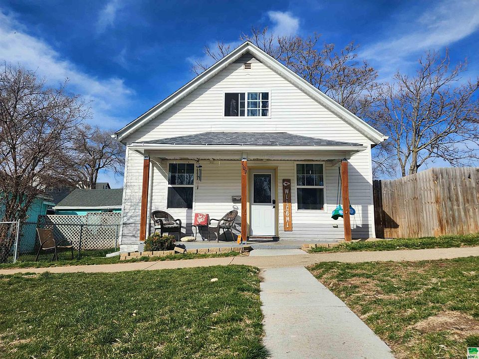 1st image of 507 W 2nd St