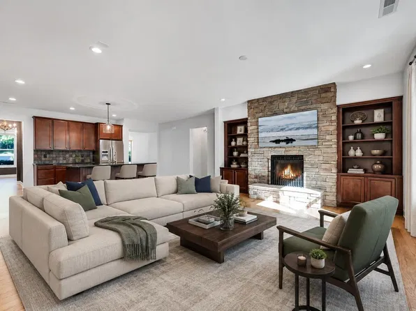 409 Rolling Meadows Ln, Chapel Hill, NC 27517
