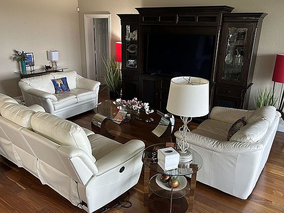4th image of 665 Vintage Reserve Cir APT B