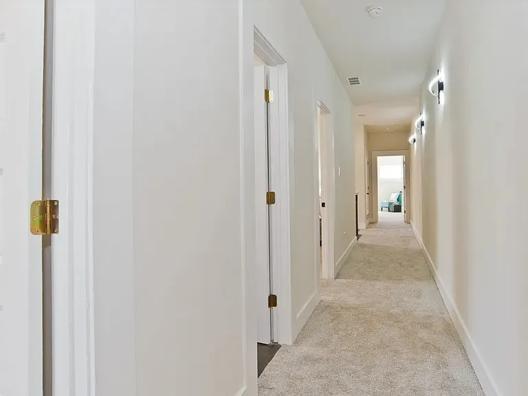 835 Winston St — Photo 18