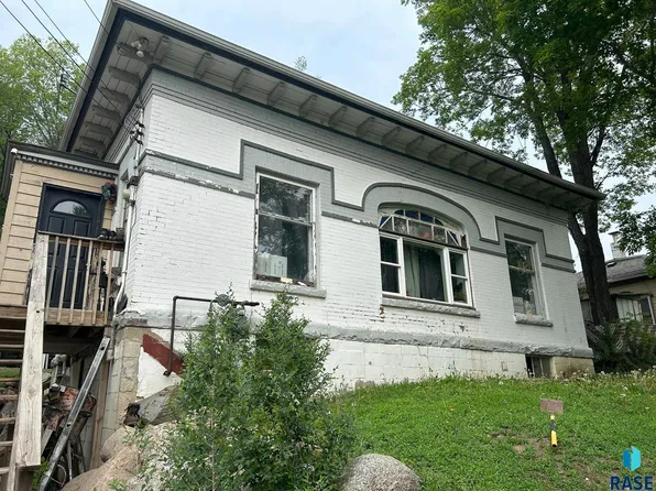 1209 N Phillips Ave, Sioux Falls, SD 57104